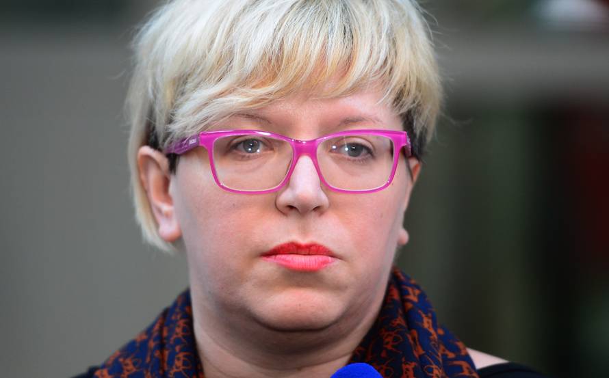 Leaković predala potpise: SDP treba mijenjati politiku, ne ime