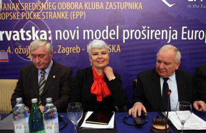 Premijerka na otvorenju skupa EPP-a: Hrvatska se vraća kući