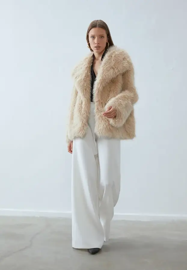 FOTO Chic bundice raznih nijansi - pufasta jakna kao hit sezone