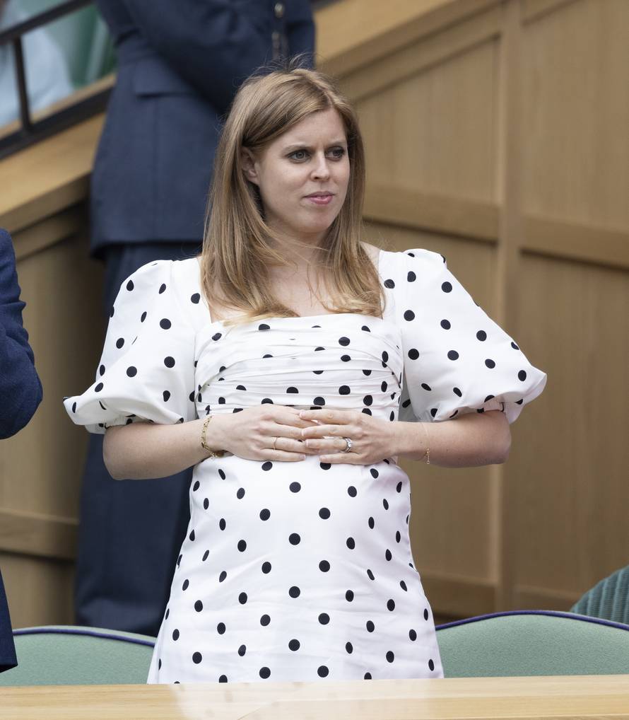 Rodila princeza Beatrice: 'Beba je stigla ranije, ali je zdrava...'