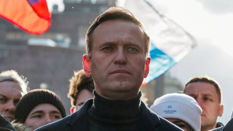 Aleksej Navaljni se vraća kući