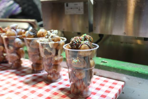 Rijeka: Paljenjem rasvjete zapo?eo "Advent" na Korzu