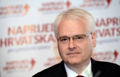 Josipović kritizirao Kolindu pa izazvao kritike komentatora