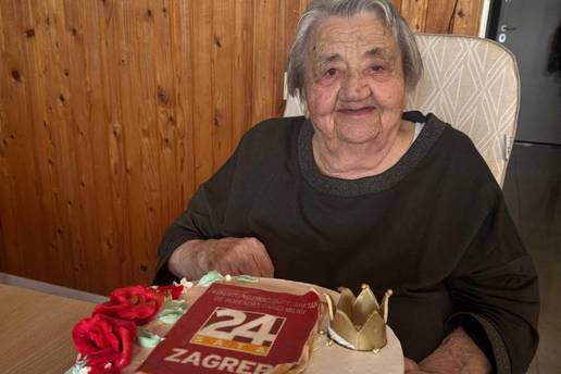 Baku Milicu obitelj iznenadila tortom za 95. rođendan: 'Čitam 24sata i bez naočala'