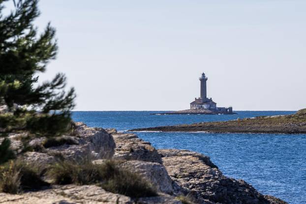 Pula: Lijepo sunčan dan mnogi su iskoristili istražujući ljepote Kamenjaka