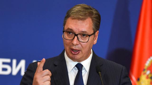 Vučić optužio Ukrajinu i zemlju Europske unije za širenje lažnih dojava o bombama u avionima