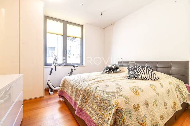 Pršti od luksuza! Prodaju stan u centru Zagreba: 'U boravku je kamen, a zgrada ima recepciju'