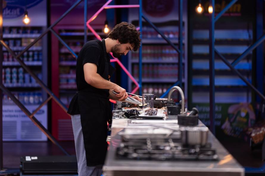 Sukobi i tenzije u MasterChefu: Svi se okreću jedni protiv drugih