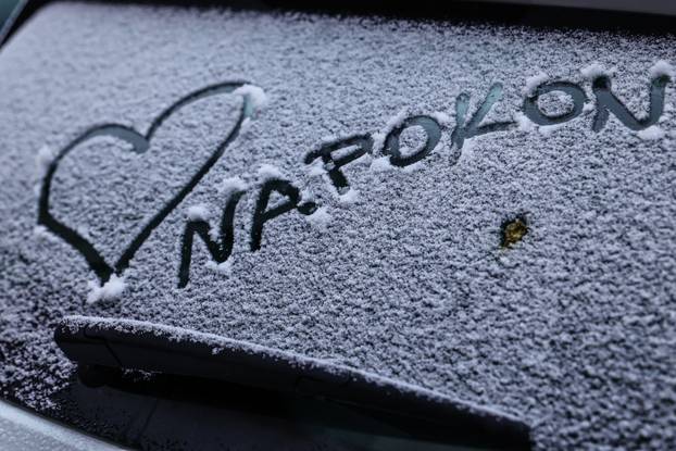 Snijeg je počeo padati i u Zagrebu