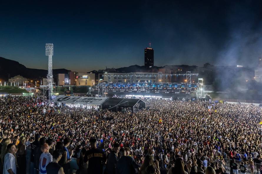 Spli: Svitanje na završetku prve večeri Ultra Festivala