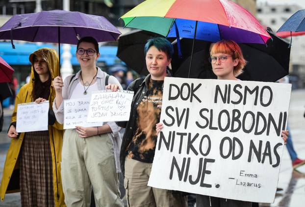 Zagreb: Prosvjed protiv molitelja na Trgu