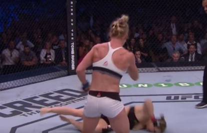 Senzacija u UFC-u: Holly Holm nokautirala je Rondu Rousey!