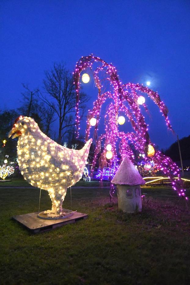 Grabovica: Uskrsna čarolija svjetla by Salaj donosi magičan ugođaj sa preko 60.000 pisanica