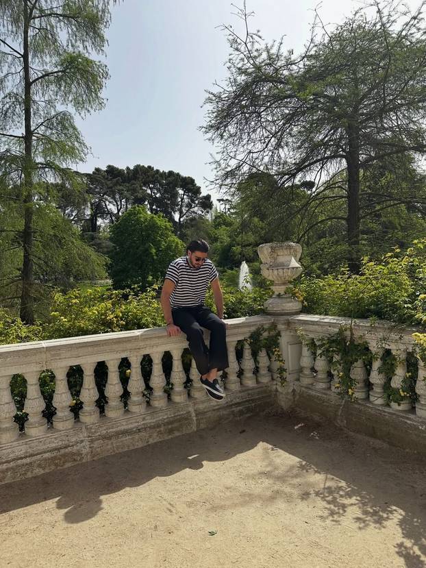 FOTO Pala pusa, a sad ruke ne puštaju! Savršeni Šime i Maja u romantičnoj šetnji Madridom