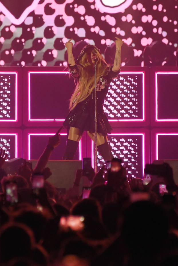 17.06.2024., Pula: Avril Lavigne nastupila u krcatoj pulskoj Areni.