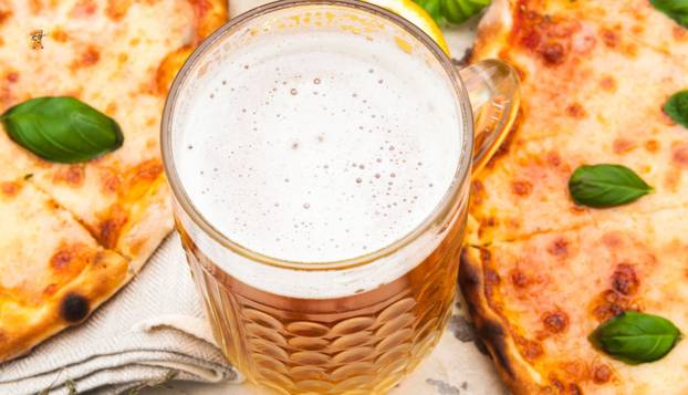 FOTO Danas je svjetski dan piva i pizze! Hoćete li ga 'proslaviti'?
