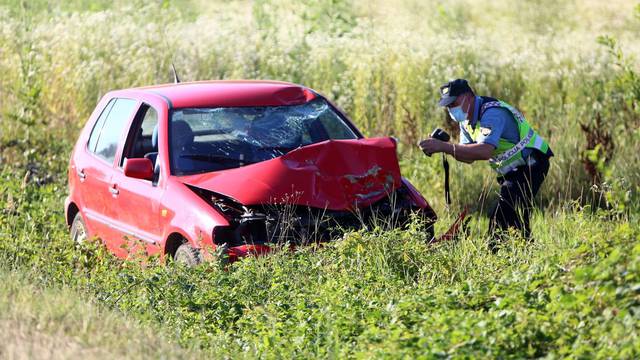 U prometnoj nesreći kod Tušilovića poginula jedna osoba