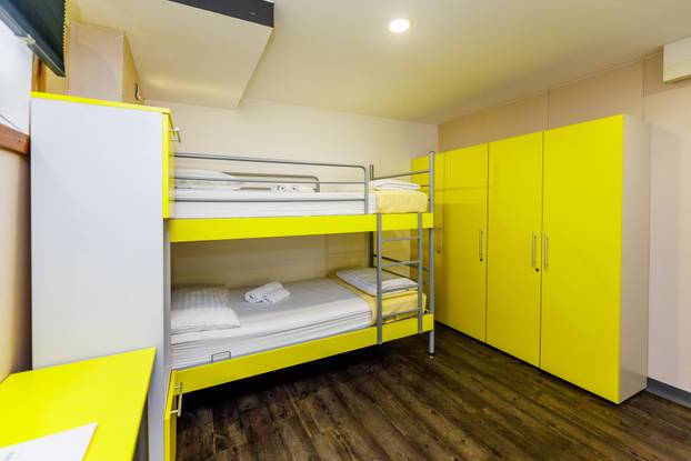 FOTO Zavirite u prvi brod-hotel u Hrvatskoj: Noćenje na ovom brodu u Rijeci ima posebnu čar