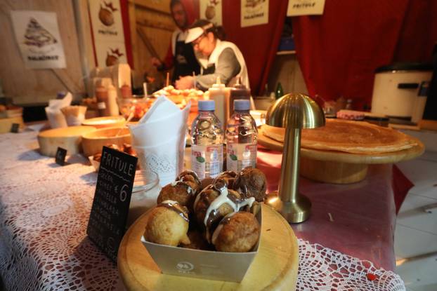 Rijeka: Paljenjem rasvjete zapo?eo "Advent" na Korzu