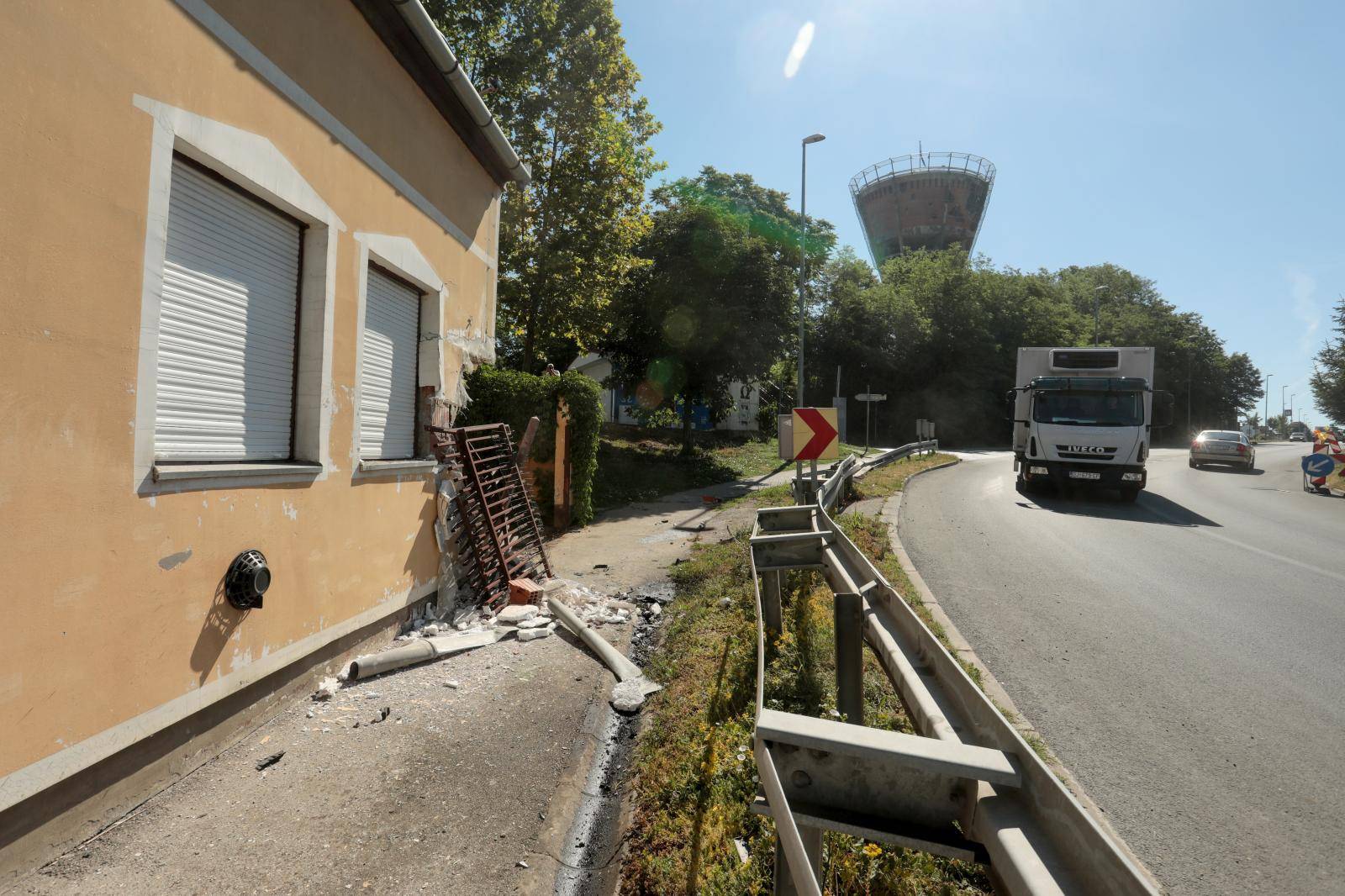 Vukovar: Automobilom se zabio u kuću