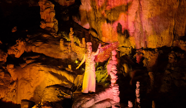 FOTO Pogledajte kako izgledaju žive jaslice u Postojnskoj jami