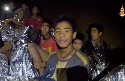 Dječake u tajlandskoj špilji uče roniti kako bi ih mogli spasiti