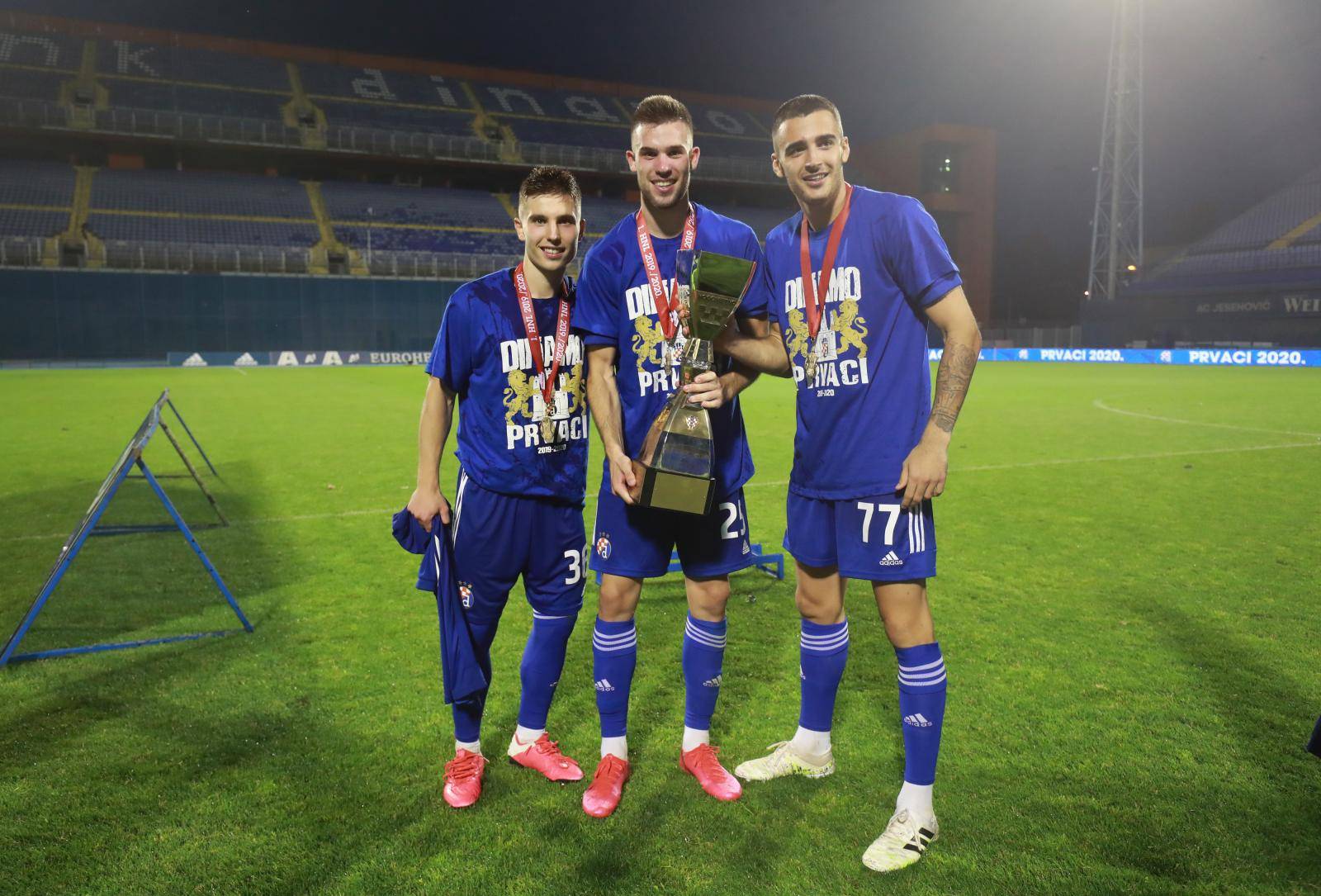 Dinamo na praznom stadionu proslavio naslov prvaka