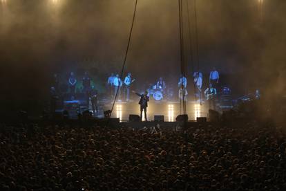 FOTO Gibonni ponovno napunio Arenu: Na koncert su došli Dino i Viktorija Rađa, Matija Cvek