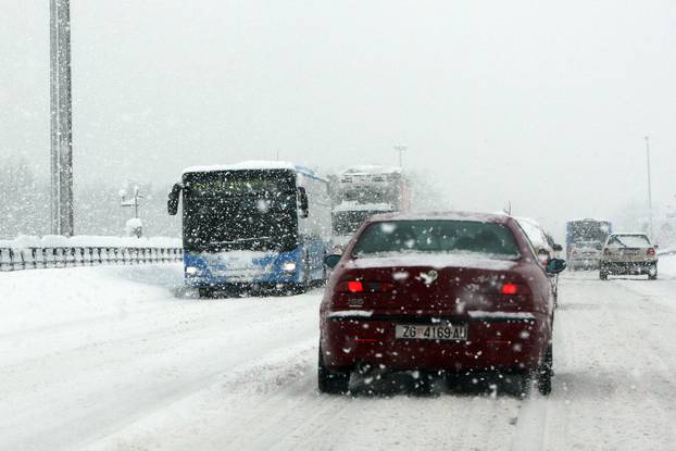 ARHIVA - Zagreb je 14. sije?nja 2013. bio zatrpan snijegom