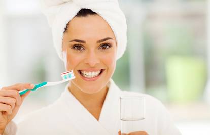 Četkica za zube i (ne)higijena: Držite je dva metra od školjke