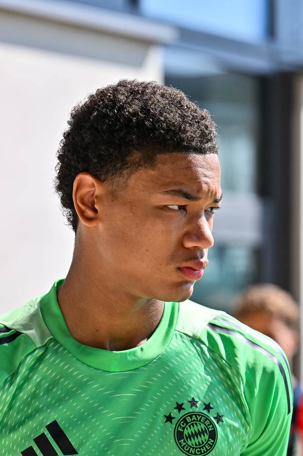 DFB U19-Nachwuchsliga: FC Bayern M?nchen U19 - SpVgg Unterhaching; 10.08.2025