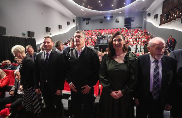 Samobor: Predsjednik Milanović stigao na svečanu sjednicu Gradskog vijeća Grada Samobora povodom obilježavanja Dana Grada