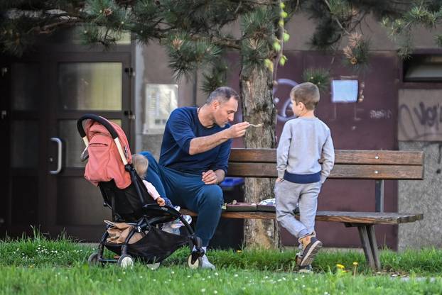 EKSKLUZIVNO Bivši hrvatski nogometni reprezentativac Josip Šimunić uživa s djecom u Maksimiru