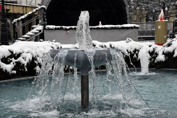 Prava zimska idila na ulicama Slavonskog Broda