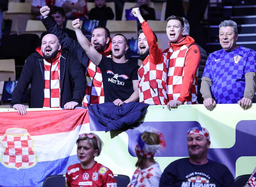 Navijači na utakmici između Islanda i Hrvatske u borbi za treće mjesto EHF Europskog prvenstva