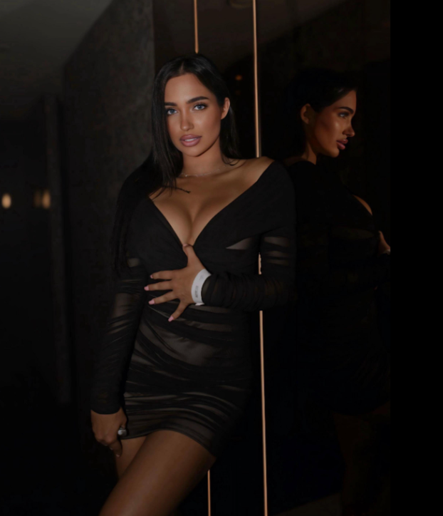 FOTO 'Savršena' Laura ima novi imidž: Pogledajte kako sada izgleda, fotkala se i bez šminke!