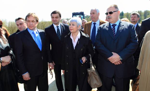 Velika Gorica: Kosor s ministrima obišla gradilište autoceste Zagreb - Sisak