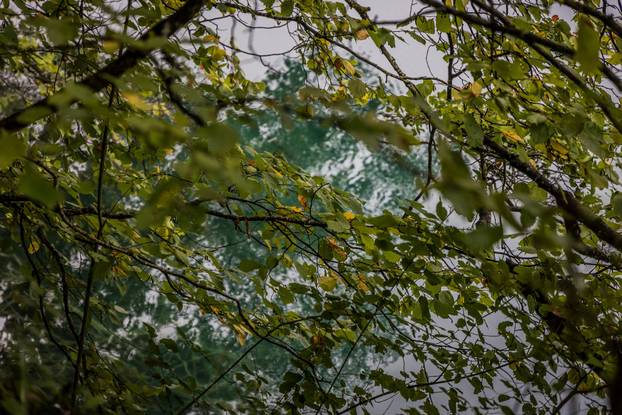 Kišno jesenski ugođaj na Plitvičkim Jezerima