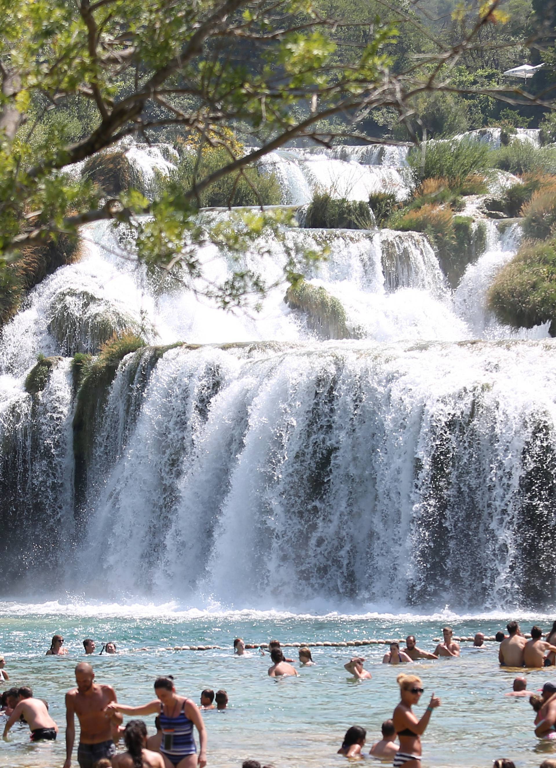 Ljepote Nacionalnog parka Krka i tijekom turistiÄke sezone zaista oÄaravaju