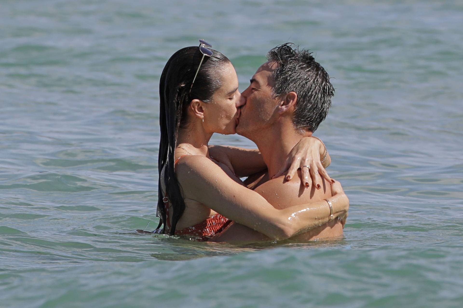 EXCLUSIVE: Alessandra Ambrosio looks stunning as she takes a dip in the ocean while on vacation in Hawaii with her boyfriend Richard Lee