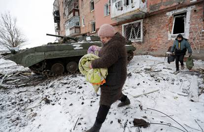 Rusi napadaju sjeverozapadno od Kijeva, Ukrajina tvrdi da su evakuacije civila ugrožene