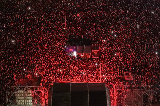 Pogled iz zraka na Novogodišnji koncert Jelene Rozge u Sarajevu