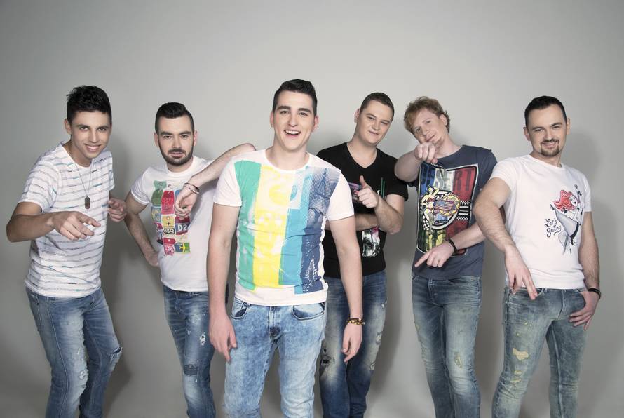 Frontmen 'Baraba' našao se u vrućim scenama s Riječankama