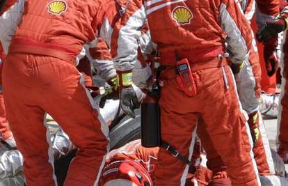 Mehaničar Ferrarija dobro se oporavlja od loma kosti