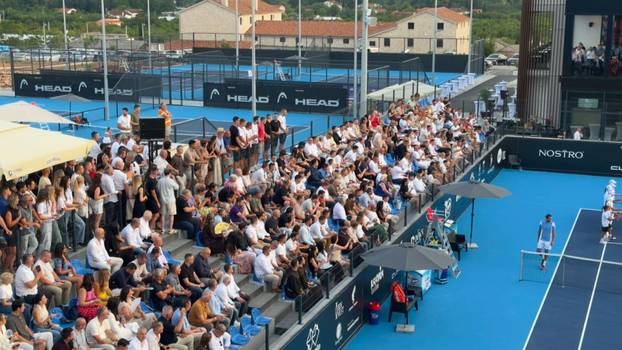 FOTO Novak Đoković pjevao i 'prosvjedovao' u Međugorju: Kumovi žele dovesti i ATP turnir