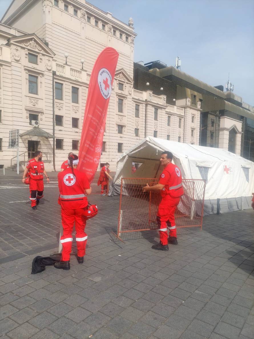 'Kad Vučić vidi ovoliku masu, shvatit će da nema svrhe': Po Beogradu odjekuje 'Pumpaj!'