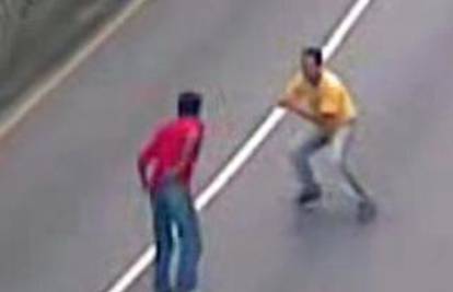 Brazil: Uhvatili kradljivca auta i istukli ga na cesti