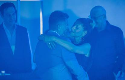 FOTO Kakva romantika! Jelena Perčin i Ante Gelo zagrljeni uživali na koncertu u Veloj Luci