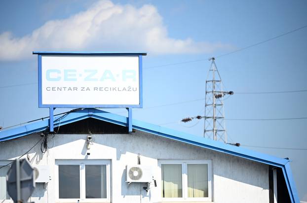 Zagreb: Požar u tvrtki Cezar u Sesvetama