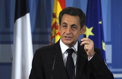Sarkozy priznao: S Gadafijem sam razgovarao o reaktoru 